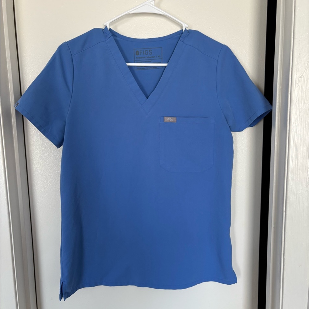 FIGS Catarina One-Pocket Scrub Top